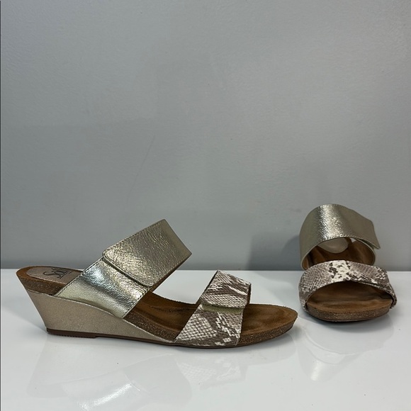 Sofft Vangie Gold Metallic And Snake Print Wedges Size 9 - Picture 1 of 15
